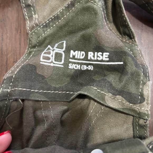 Camo Mid-Rise Utility Jumpsuit – Size S (3–5) - Picture 2 of 5